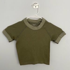 Urban Outfitters army green t-shirt size Xs/S